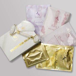 HydrateMe! Gold Foil Face Mask - Image 4