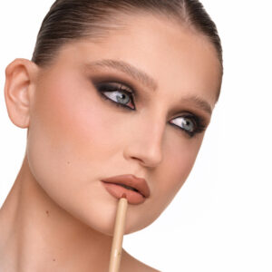 Lip liner - 05 Naked Edge 2 g - Image 3